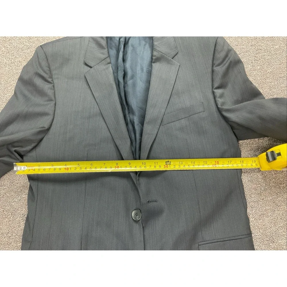 EUC! Hugo Boss Men's Two Button‎ Virgin Wool Blazer Jacket Navy Blue - Size 38R